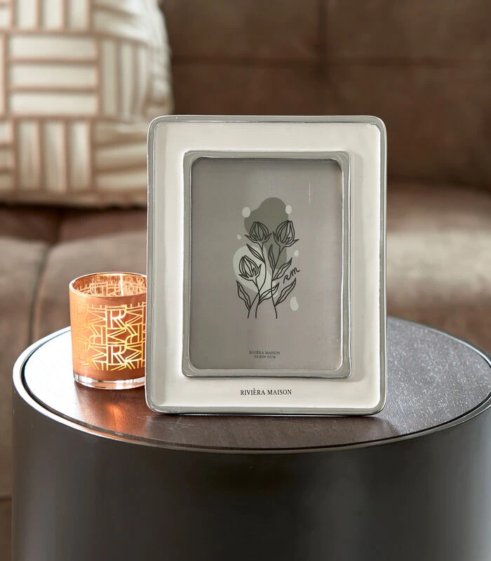 Fotolijst 13x18 Staand - Pepe - Wit/ Zilver - 13x18 CM 4 Fotolijst 13x18 Staand - Pepe - Wit/ Zilver - 13x18 CM - Afbeelding 2